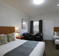 Cadman Motor Inn and Apartments - Melbourne Tourism