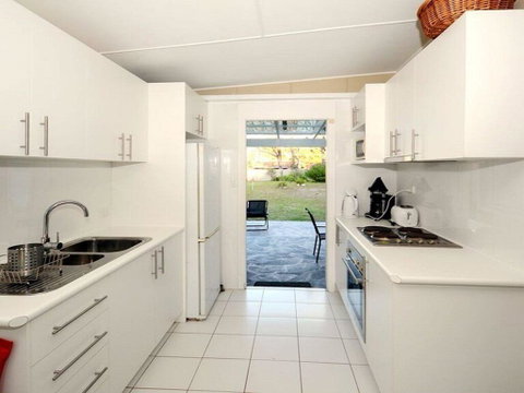 Callala Sun - Modern And Functional - Melbourne Tourism 2