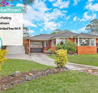 CAMPBELLTOWN HOLIDAY HOME 3 BED  FREE PARKING NCA039 - Melbourne Tourism