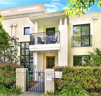 Campbelltown Most Sought After Park Central Home - Melbourne Tourism
