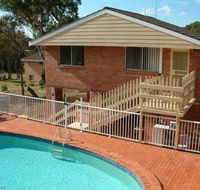 Canberra Cres 2E Burrill Lake Upstairs Apartment - Melbourne Tourism