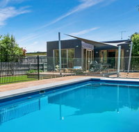 Canterbury Villa Family friendly home walk to beach and village pool - Melbourne Tourism