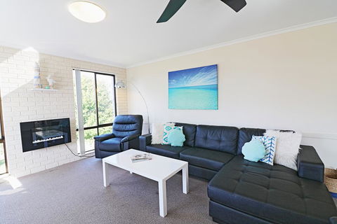 Capri Apartments - Melbourne Tourism 0