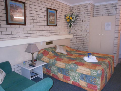 Cara Motel - Melbourne Tourism 3