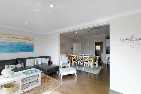 Casa Sorella - Beachfront Family Home - Melbourne Tourism 0