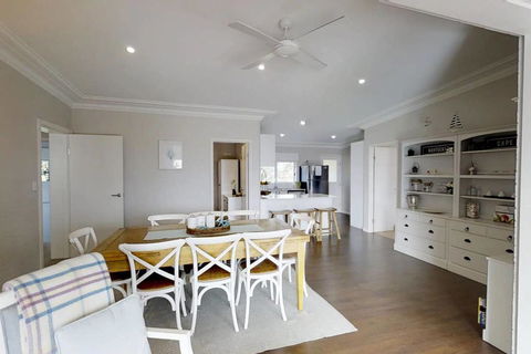 Casa Sorella - Beachfront Family Home - Melbourne Tourism 2