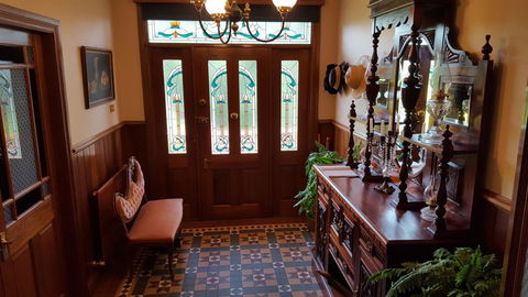 Cascades Manor Luxury Homestay Katoomba - Melbourne Tourism 3