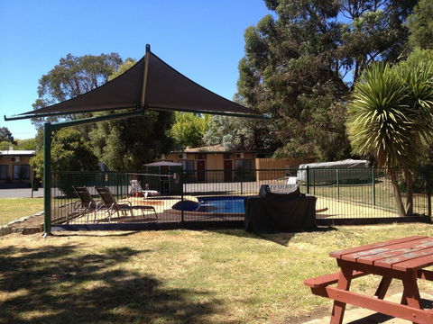 Castle Motel - Melbourne Tourism 0