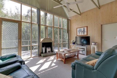 Casuarina - Melbourne Tourism 0