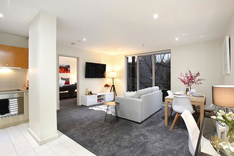 Catani 3 - StayCentral - Melbourne Tourism 3