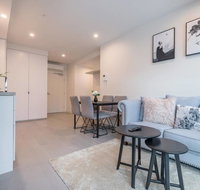 CBD Modern Classic 1 Bedroom AptLa Trobe Tower