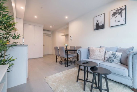 CBD Modern Classic 1 Bedroom Apt@La Trobe Tower - Melbourne Tourism 0