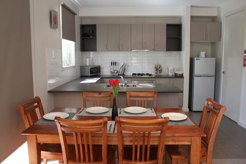 Central Shepparton Apartments - Melbourne Tourism 2