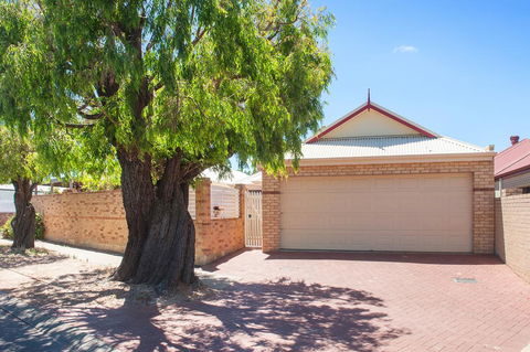 Central Townhouse Margaret River - Melbourne Tourism 1