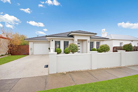 Central Warrnambool Townhouse - Melbourne Tourism 0