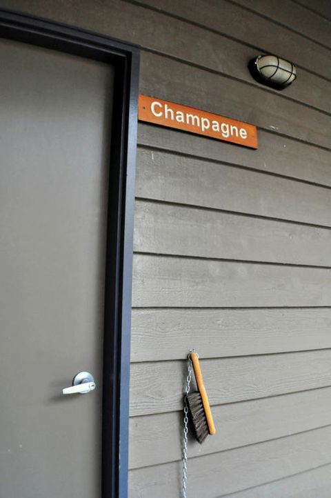 Champagne - Melbourne Tourism 3