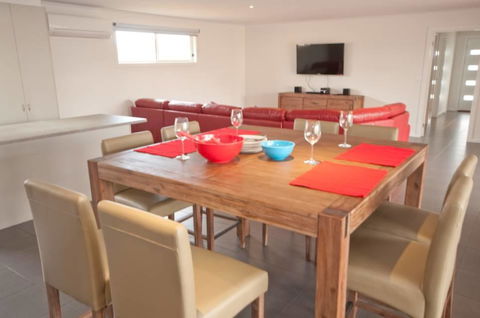 Chevallier - Melbourne Tourism 1