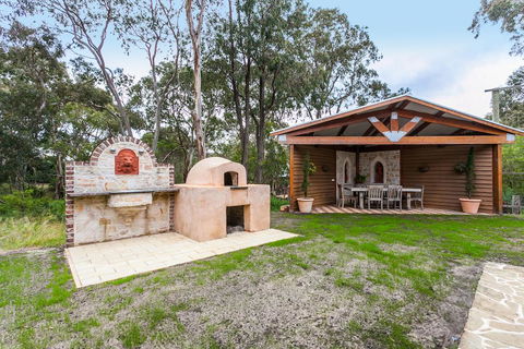 Chianti Cottages - Melbourne Tourism 1