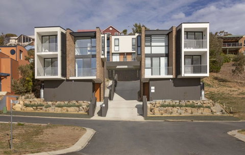 Chilam 'C' - Amazing Views With Modern Style - Melbourne Tourism 0