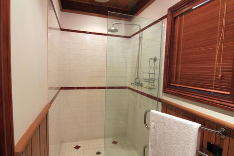 Cindy Cottage - Melbourne Tourism 3