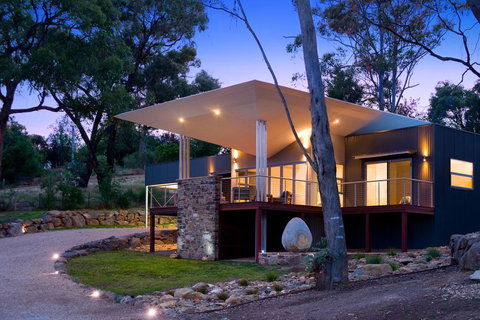 Cinque - Melbourne Tourism 0