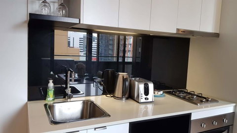 City Apartment With River View - Melbourne Tourism 1