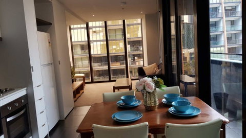 City Apartment With River View - Melbourne Tourism 0