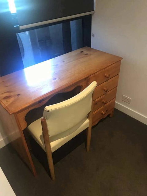 City Apartment With River View - Melbourne Tourism 3