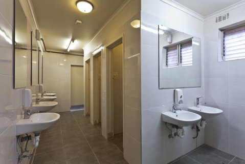 City Centre Budget Hotel - Melbourne Tourism 1