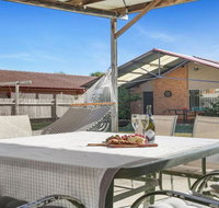 Cleveland Place - walk to beach and shops - Melbourne Tourism