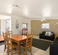 Close to Water Restaurants and Clubs Toorbul St Bongaree - Melbourne Tourism