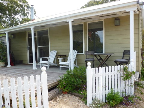 Clovelly Cottage - Melbourne Tourism 0