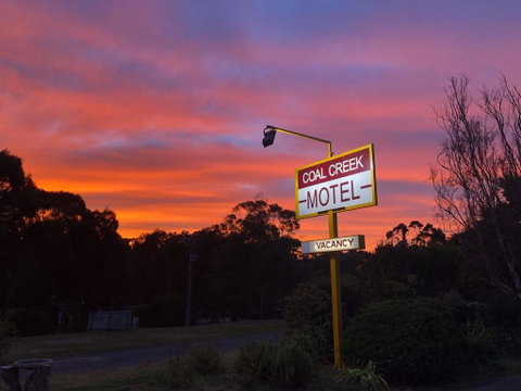 Coal Creek Motel - Melbourne Tourism 2