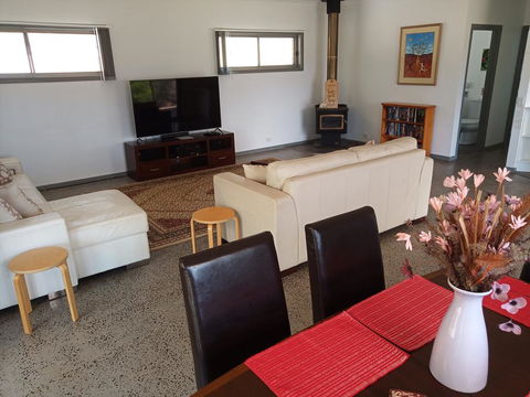 Coast & Country - Melbourne Tourism 2