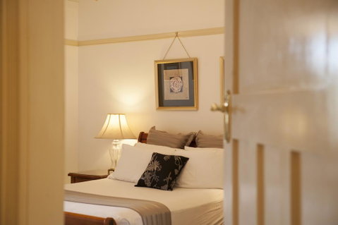 Cobb & Co Court Boutique Hotel - Melbourne Tourism 0