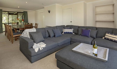 Cobbon Retreat - Melbourne Tourism 0