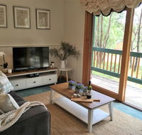 Cockatoo Cottages - Melbourne Tourism