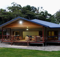 Coconut Beach House - Melbourne Tourism