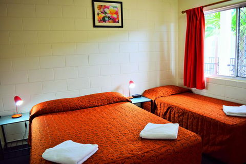 Coconut Grove Holiday Apartments - Melbourne Tourism 3