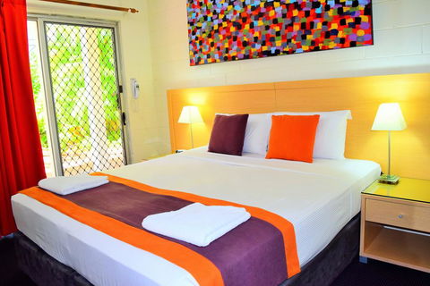 Coconut Grove Holiday Apartments - Melbourne Tourism 2