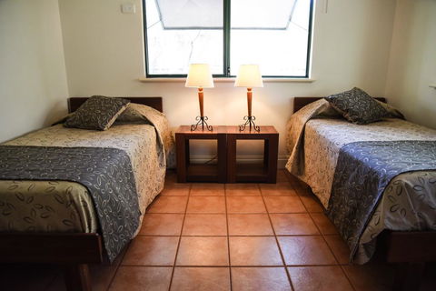 Cocos Beach Bungalows - Melbourne Tourism 1