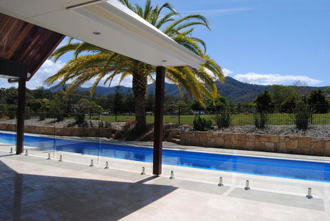 Colorado - Beauty Nestled In The Heart Of Bonville - Melbourne Tourism 2