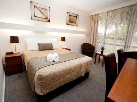 Connells Motel & Serviced Apartments - Melbourne Tourism 2