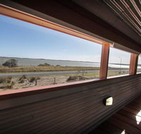 Coorong Aurora - breathtaking waterfront escape - Melbourne Tourism
