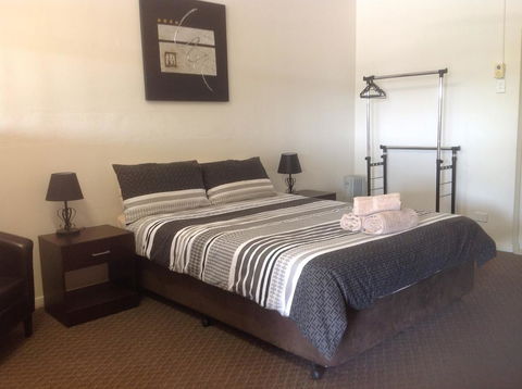 Copper Gate Motel - Melbourne Tourism 1