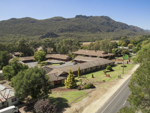 Country Plaza Halls Gap - Melbourne Tourism 0
