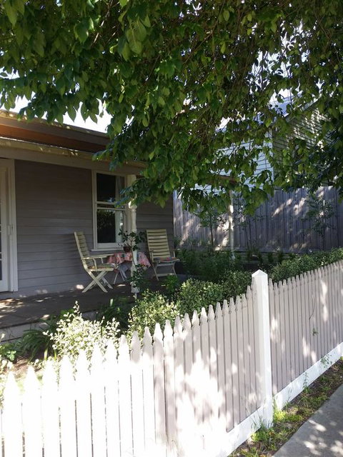 Cream Cottage - Melbourne Tourism 3