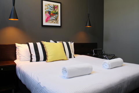 Criterion Hotel Sale - Melbourne Tourism 3