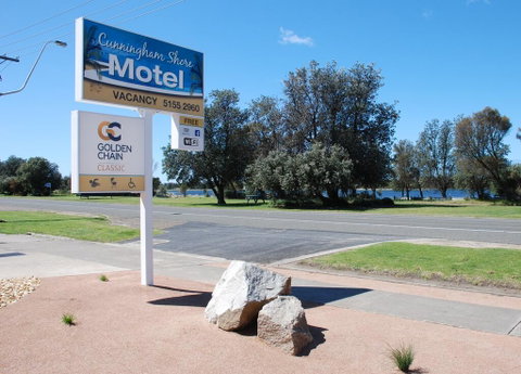 Cunningham Shore Motel - Melbourne Tourism 0