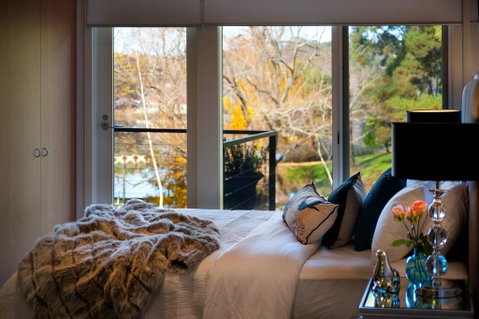 Daylesford Lake Villa 1 - Melbourne Tourism 1
